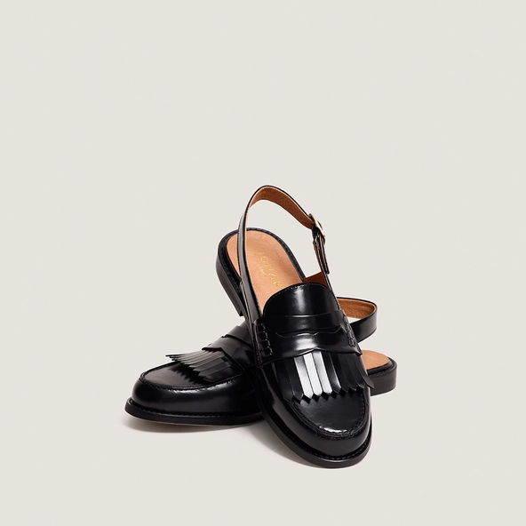 Open-back loafers Glossy leather in black | AUDELLE