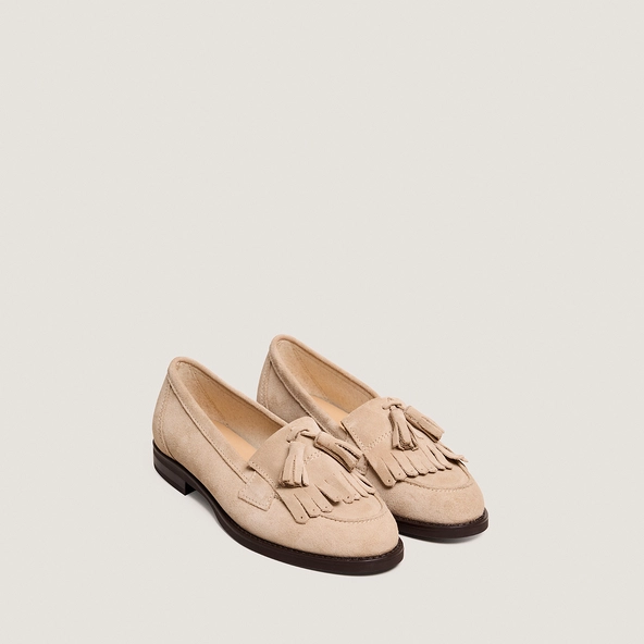 Tasseled loafers in ivory split leather | NELLE