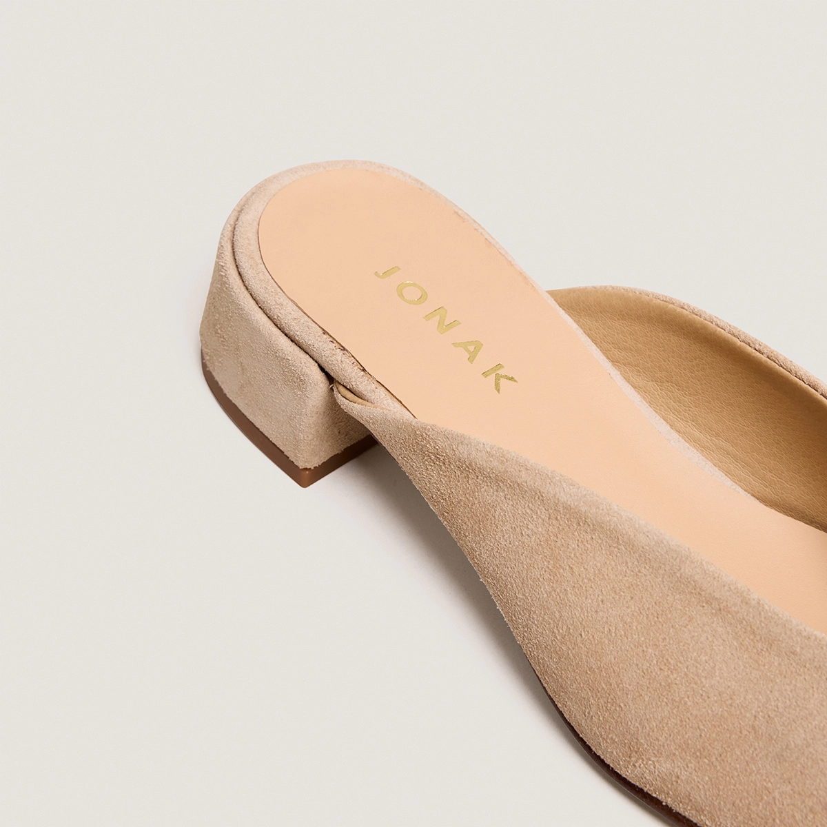 Flat mules and low heel in black ivory split leather | NINE