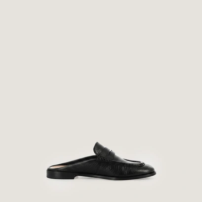 Backless loafers in black distressed leather | deauville