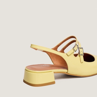 Round-toe mary janes in pale yellow pleated patent leather | doble