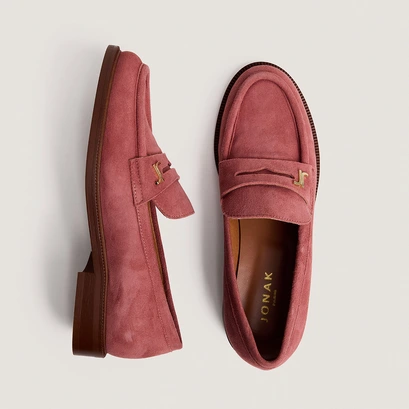 Round-toed loafers with monograms pink