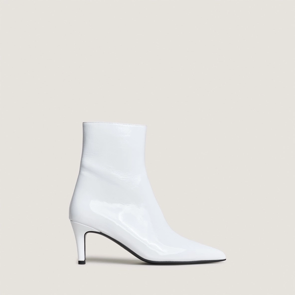 Ankle boots with slim heels in white pleated patent leather | DIEMINA