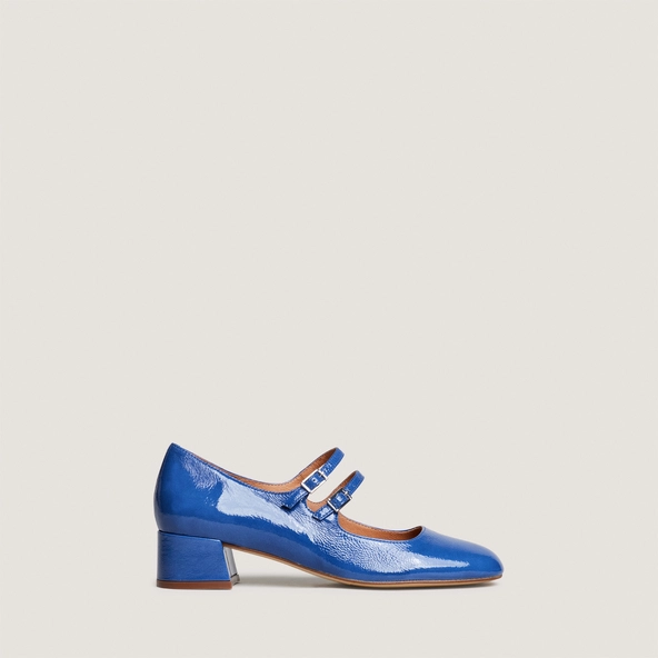 Double-strap Mary Janes in steel blue pleated patent leather | DUNY