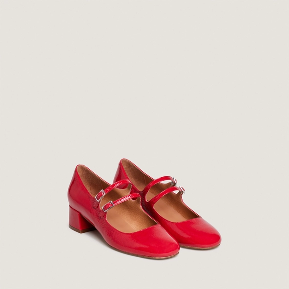 Double-strap Mary Janes in berry red pleated patent leather | DUNY