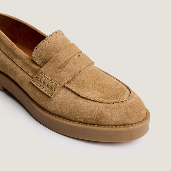 Round-toe loafers in taupe split leather | MIRNA