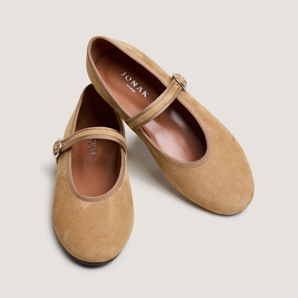 Ballet flats with adjustable straps and buckles in honey suede | DEESSE