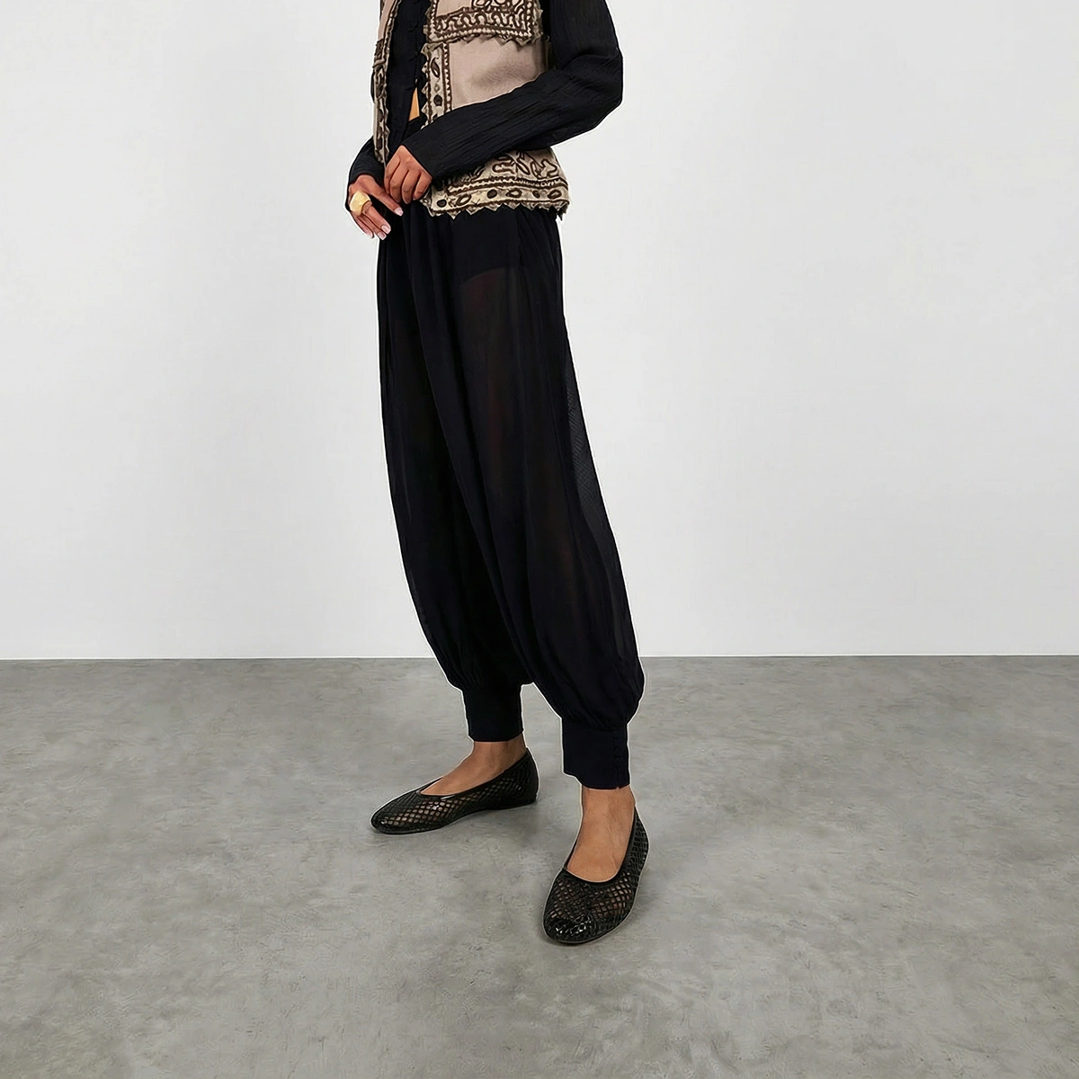 Perforated ballet flats in black jelly | UGO