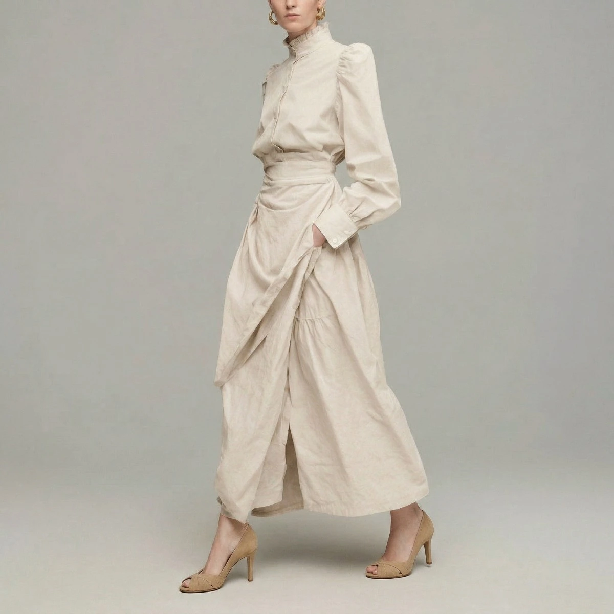 Peep-toe pumps in camel suede | DALBA