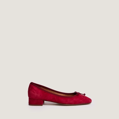 Ballet flats with heel in berry red suede | dadou