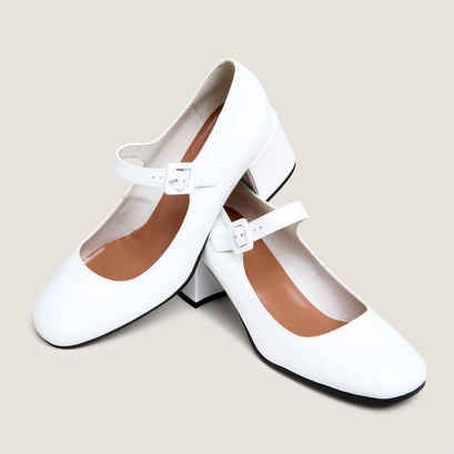 Heeled mary janes in white pleated patent leather | dittus