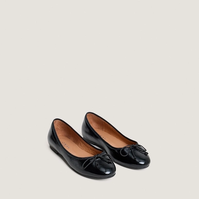 Lace-up ballet flats black