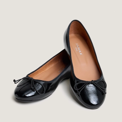 Lace-up ballet flats black