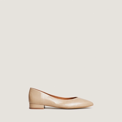 Pointed-toe ballet flats in greige aged leather | vendy