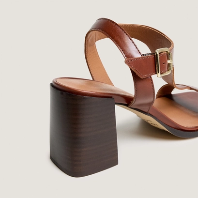 High laminated-heel sandals in brown leather | vodka