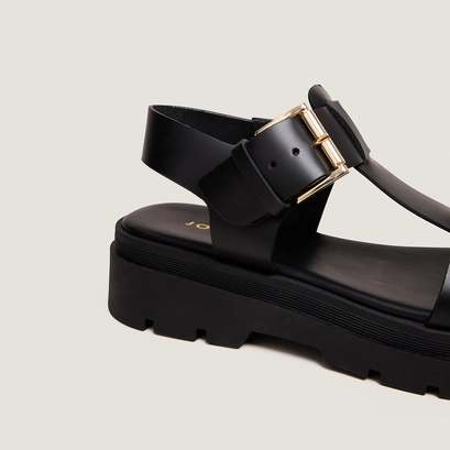 Platform sandals with wide straps in black leather | lisbonne