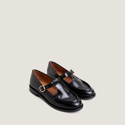 Strap loafers in black leather | desert