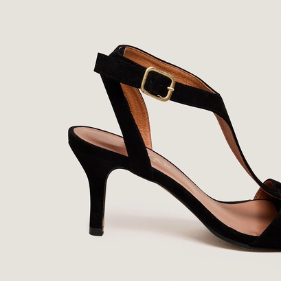 Thin-heeled sandals in black suede | vernus