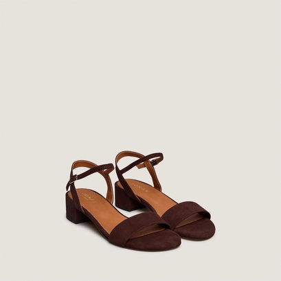 Square heel sandals in brown suede | via