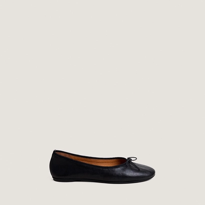 Lace-up ballet flats black