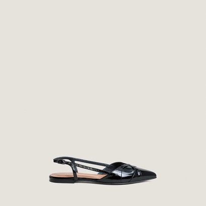 Pointed-toe slingback ballet flats black