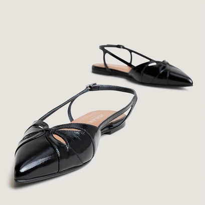 Pointed-toe slingback ballet flats black