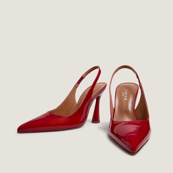 Pointed-toe slingback pumps in berry red patent leather | DRESSY