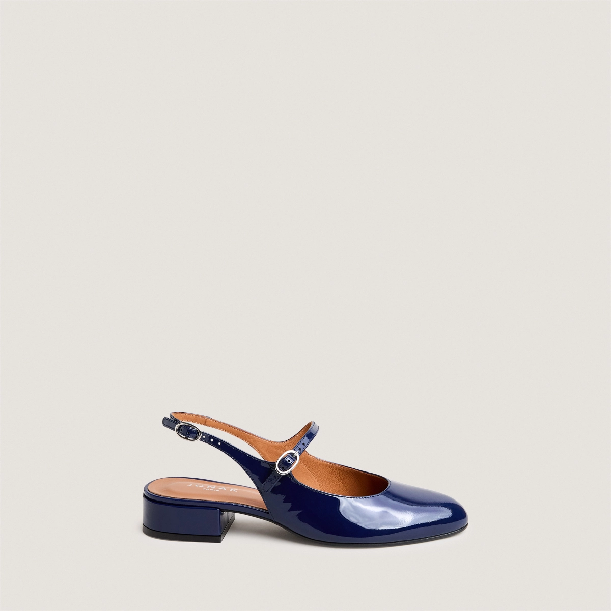Round-toe slingbacks in blue pleated patent leather | DAVO