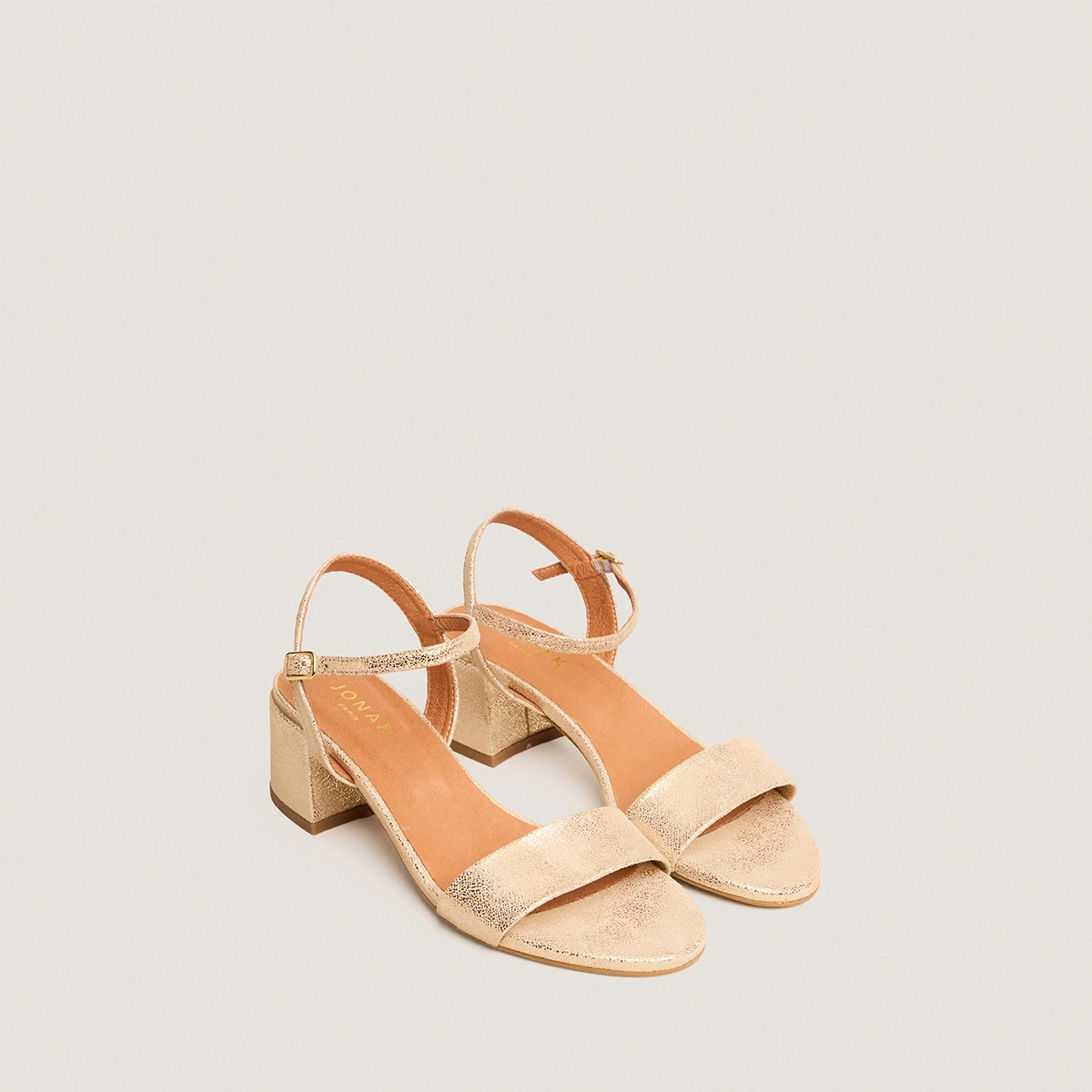 Round-toe heeled sandals in platinum laminated suede | ANKER