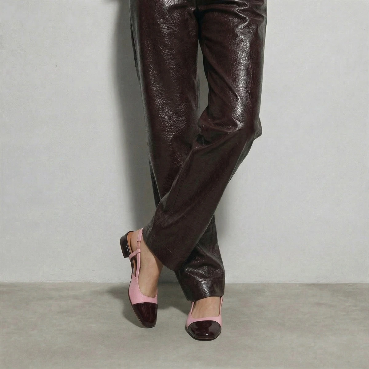 Sligbacks ballet flats in burgundy patent leather and petal pink pleated patent leather | DHAPOU