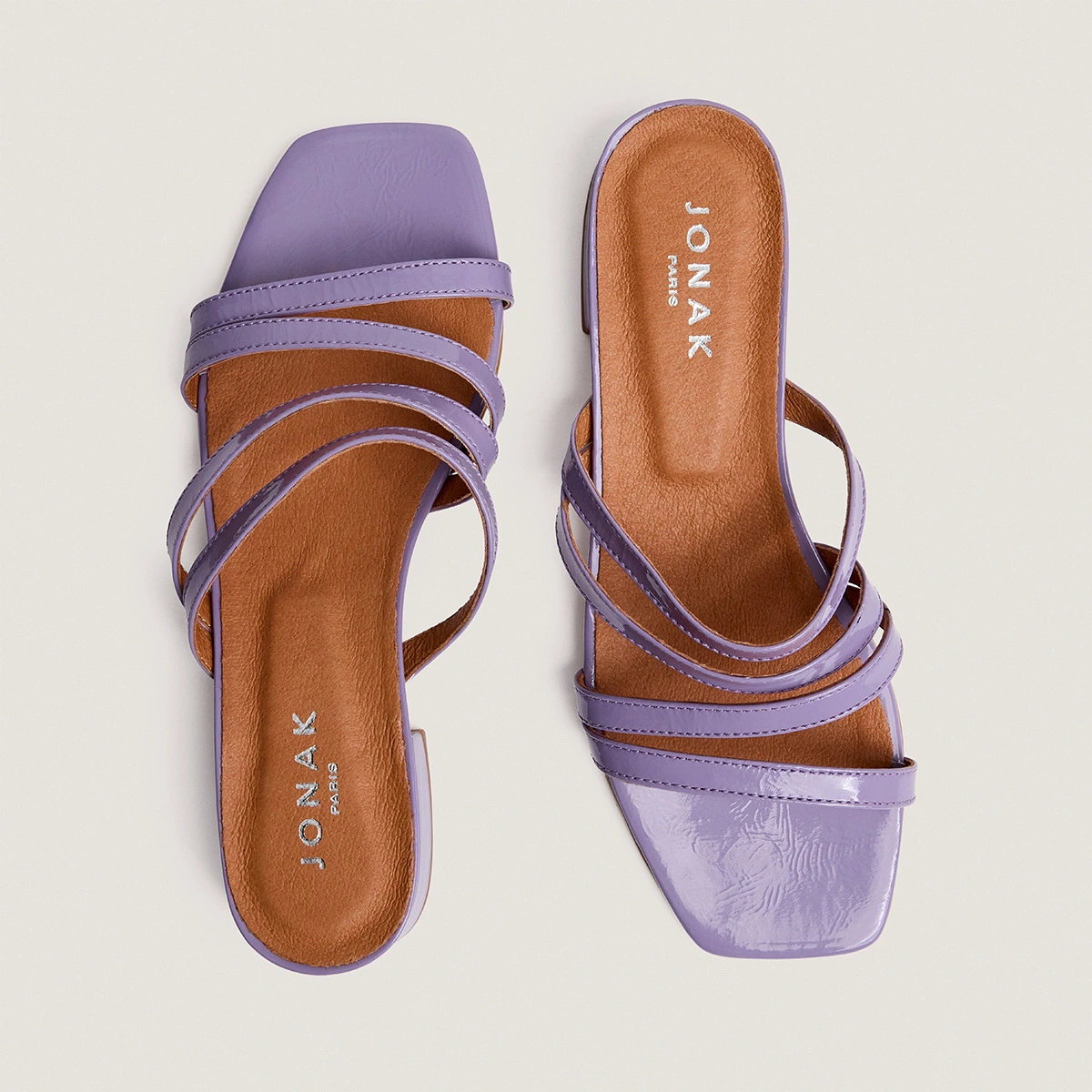 Low-heel mules with thin straps in lilac pleated patent leather | ALPILLES