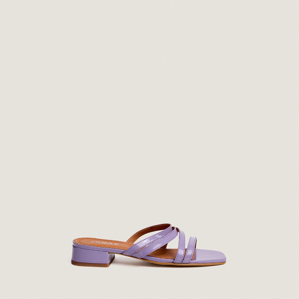 Low-heel mules with thin straps in lilac pleated patent leather | ALPILLES