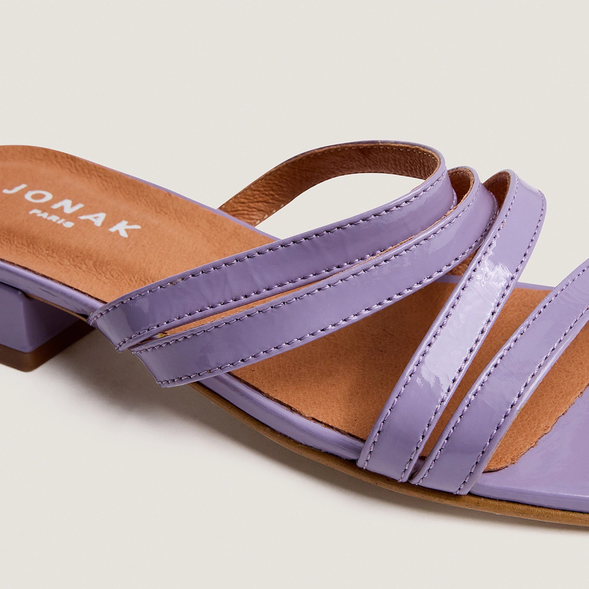 Low-heel mules with thin straps in lilac pleated patent leather | ALPILLES