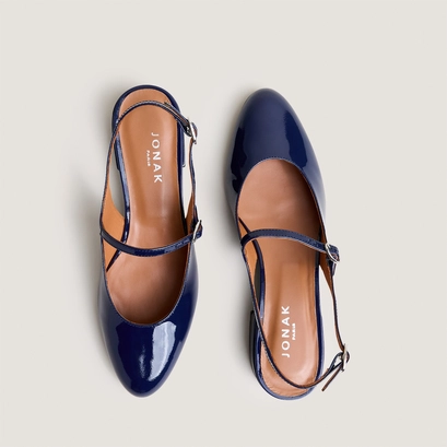 Round-toe slingbacks in blue pleated patent leather | davo