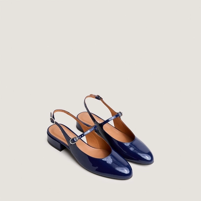 Round-toe slingbacks in blue pleated patent leather | davo