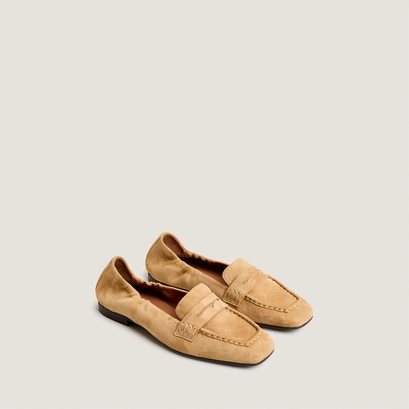 Square-toe loafers in camel suede | digital