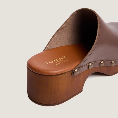 Platform mules in dark brown leather | naky