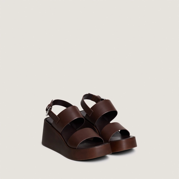Wedge sandals with wide straps in cacao leather | ELISA