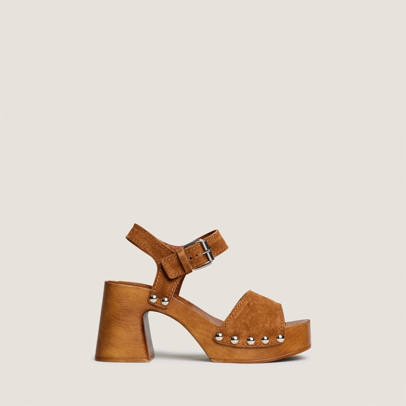 Platform studded sandals in cognac split leather | ELODIE