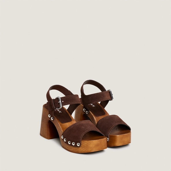 Platform studded sandals in dark brown split leather | ELODIE