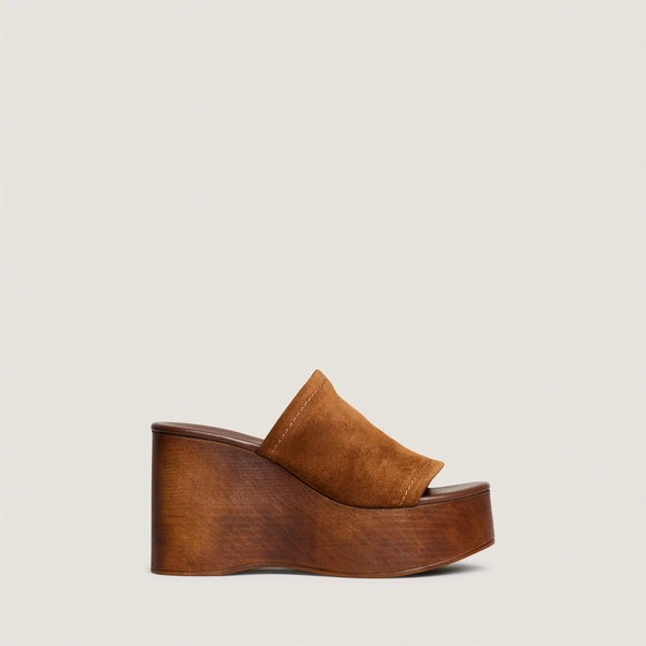 Heeled wedge mules in cognac split leather | ESMEE