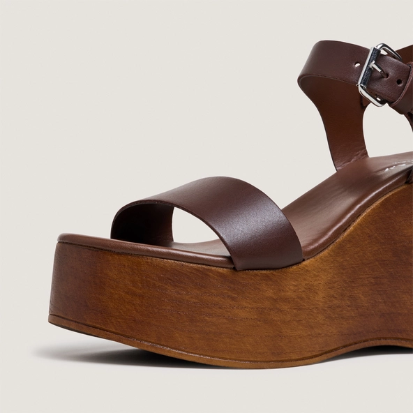 Wedge sandals with adjustable straps in cacao leather | ETHAN