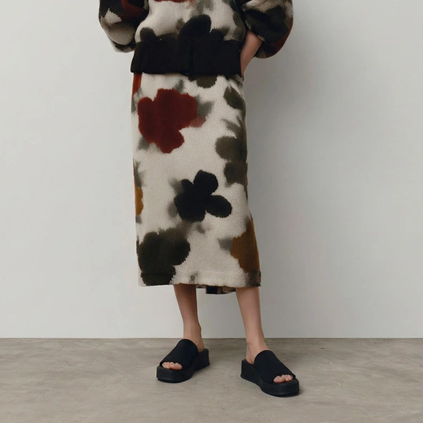 Platform mules in black textile | EVANN