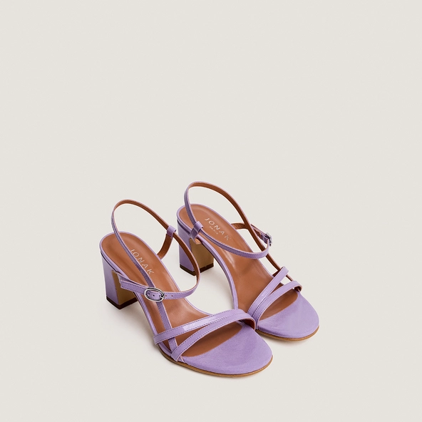 Strappy heeled sandals in lilas pleated patent leather | VICOMTE