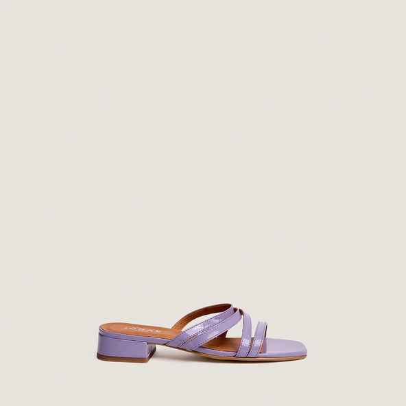 Low-heel mules with thin straps in lilac pleated patent leather | ALPILLES