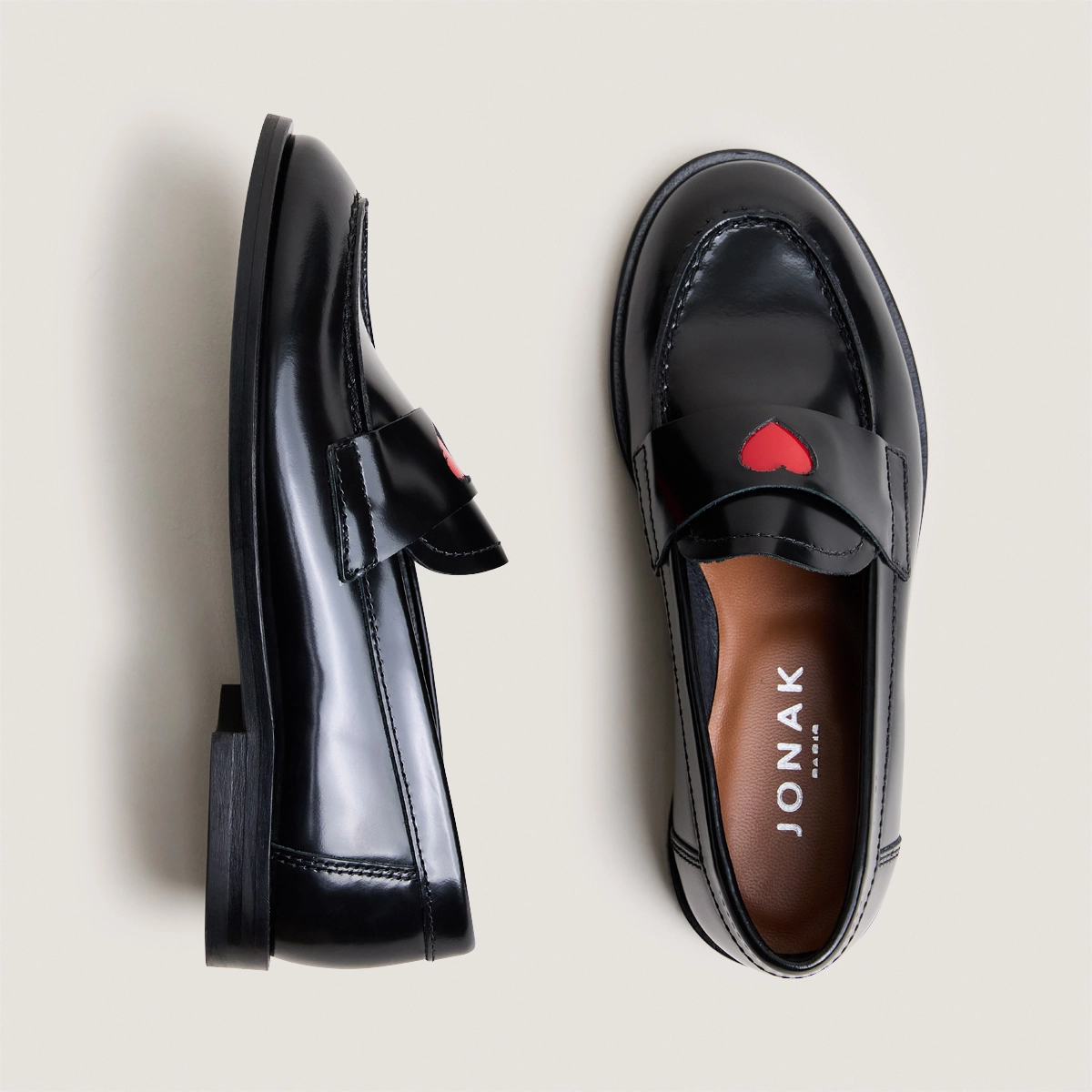 Round-toe loafers with heart detail - Capsule mini in black glazed leather | MINI DONJUAN