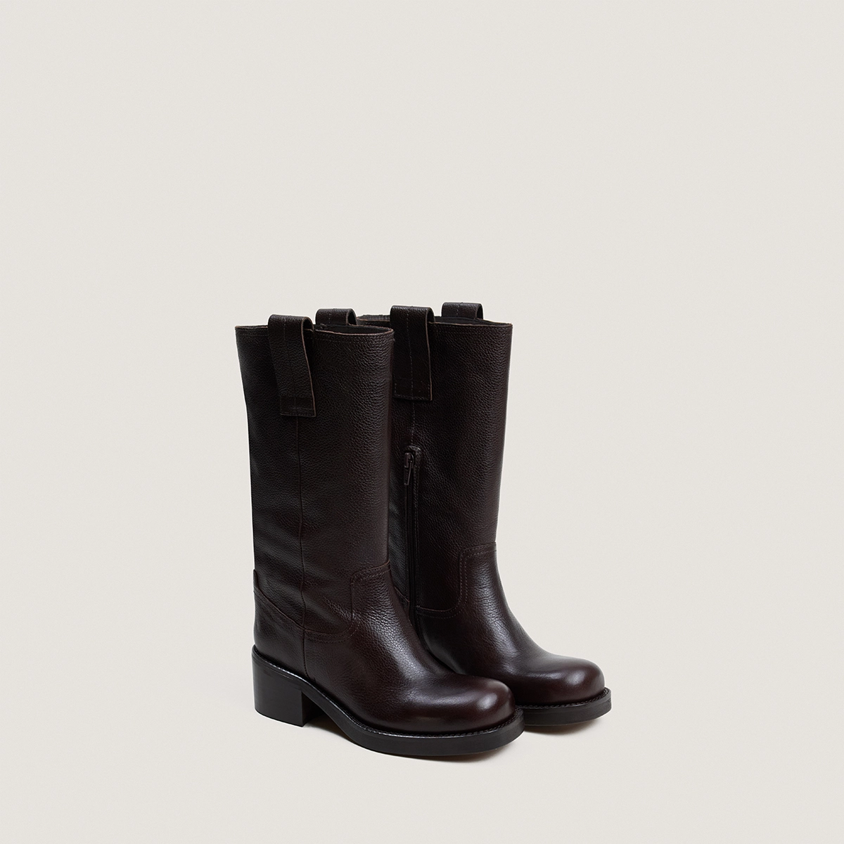 Riding boots in dark brown grained leather|BICHETTE