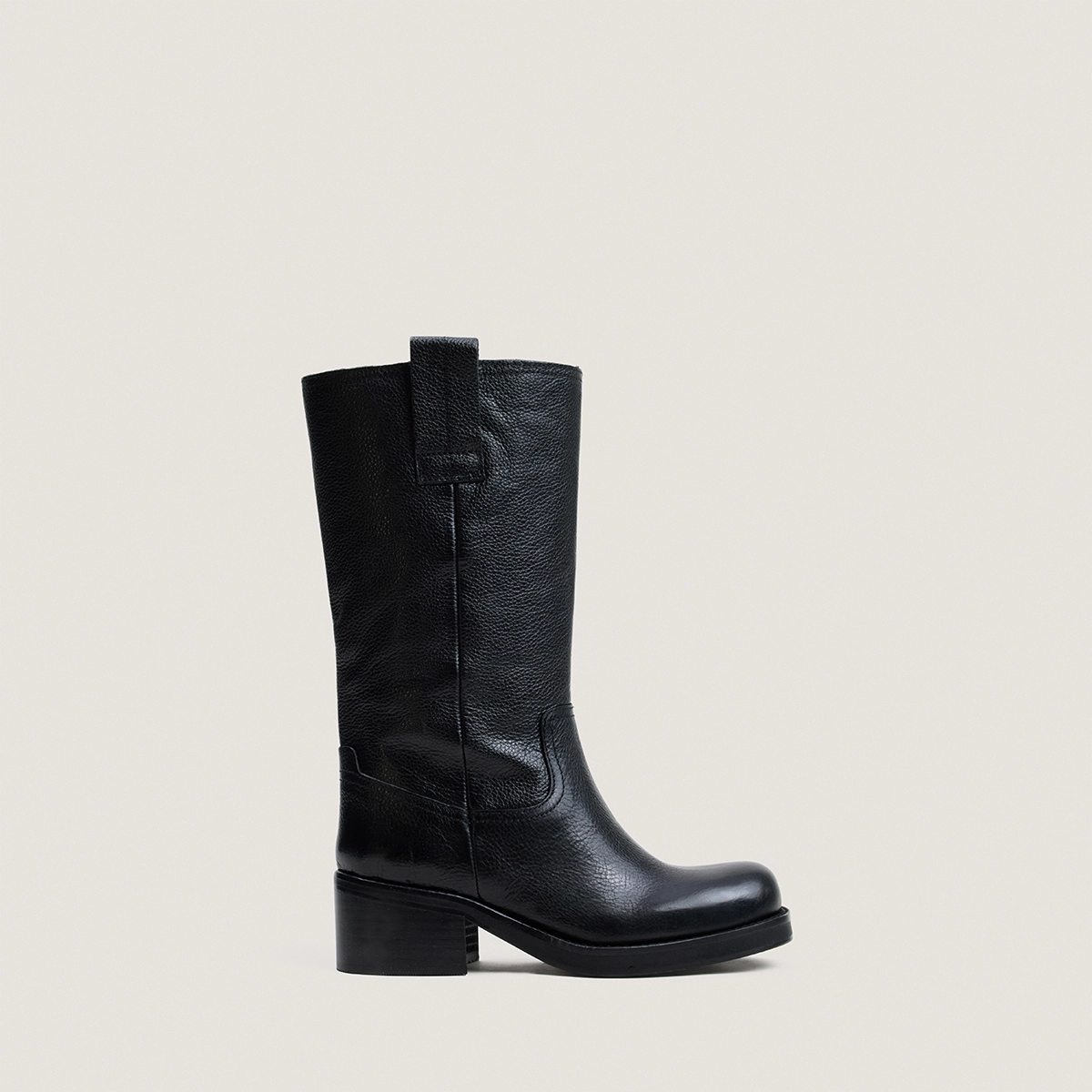 Riding boots in black grained leather|BICHETTE