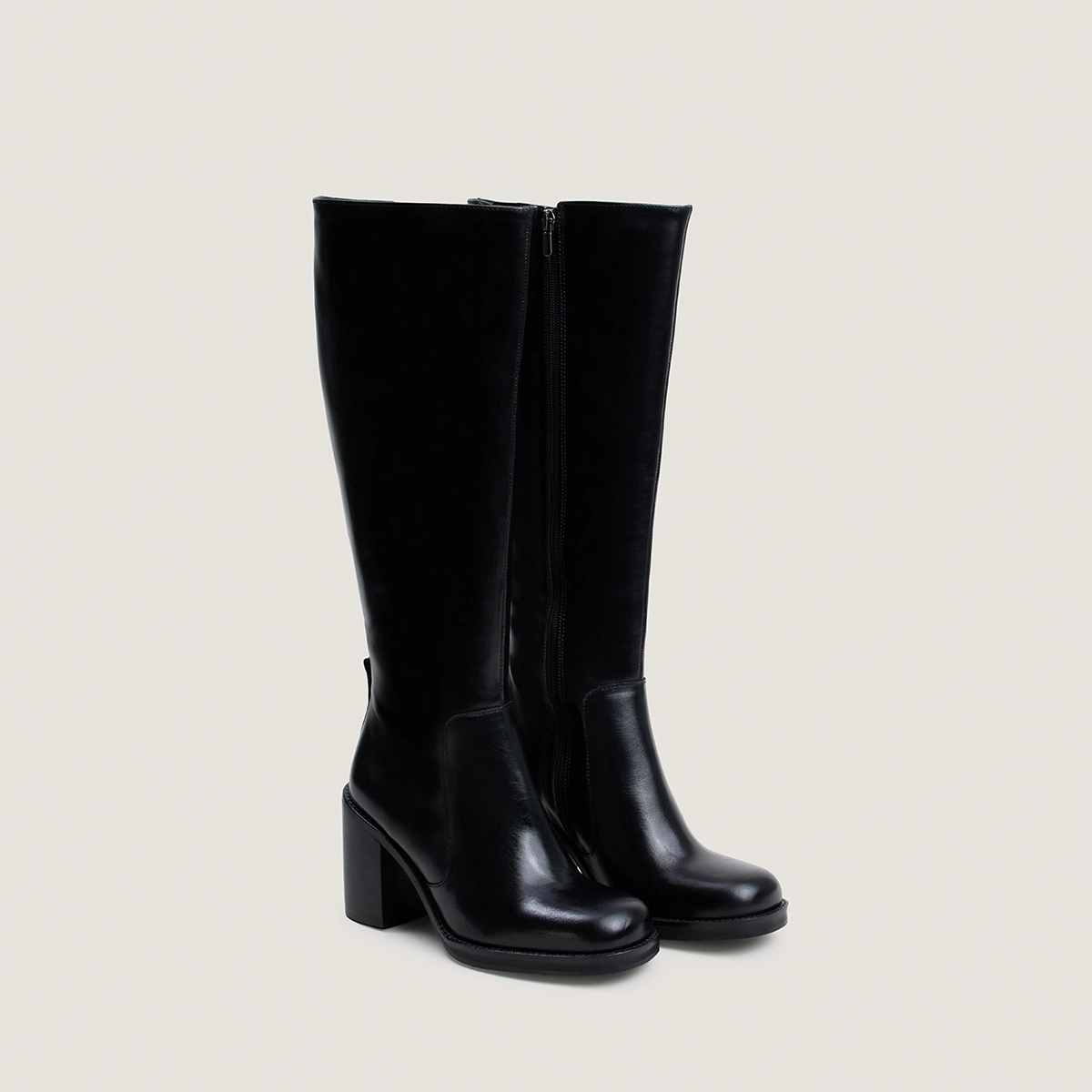 Boots with overflowing heels in black leather calf size M | BRETZEL