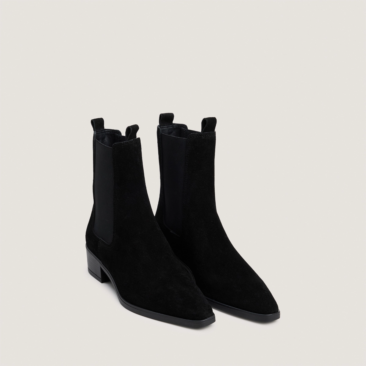 Pointed-toe chelsea low boots in black split leather | NEIGE